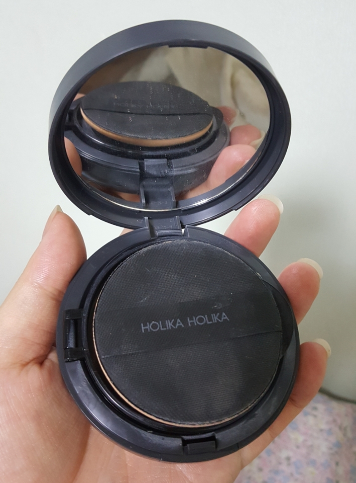 약 2주간 사용해보다보니 더럽네요..ㅎㅎ  퍼프도 사실 좀 맘에 안들었어요ㅜ