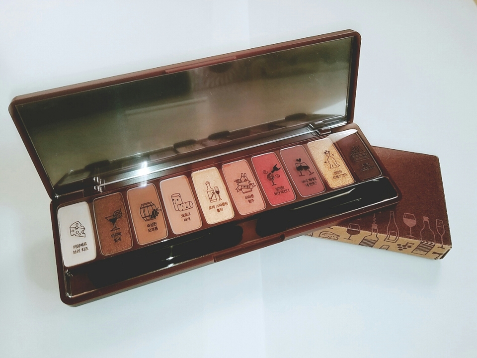 에뛰드하우스 플레이 컬러 아이즈 [와인파티]
10g / 22000원

20가지 주의성분 각각 0개~1개