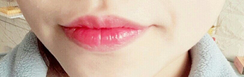 간단하면서 깨끗해 보이는게 데일리로도 괜찮을거 같아요♡