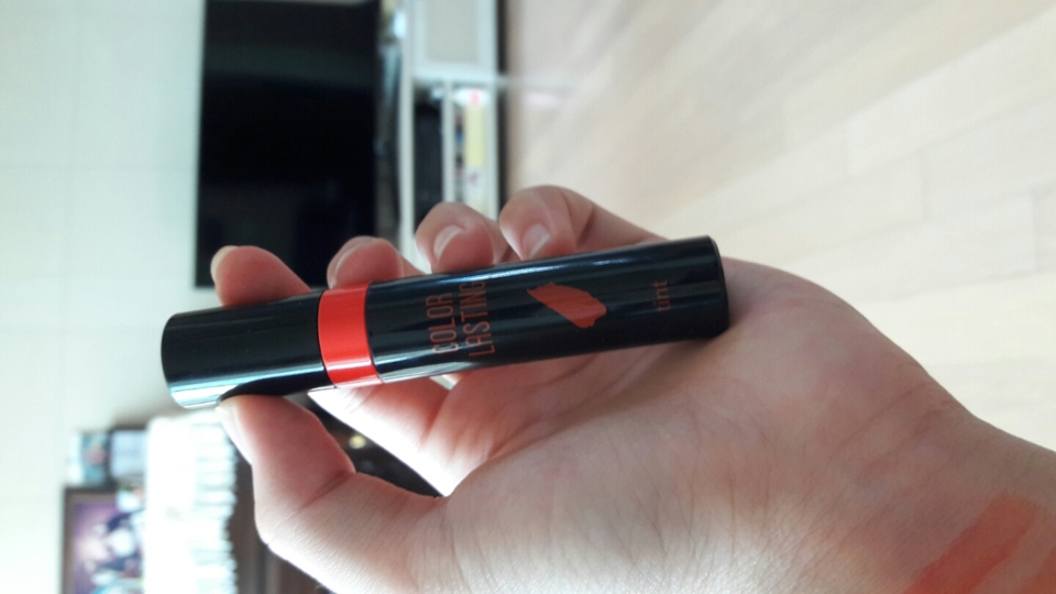 손에 쏙 들어오는 크기! 휴대하기 좋아용