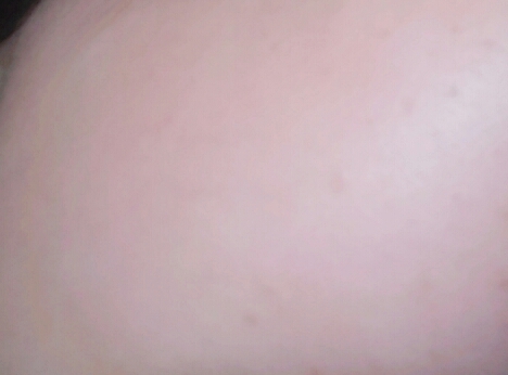 네 촉촉합니다~~ 비타민스러운 향도 나요!