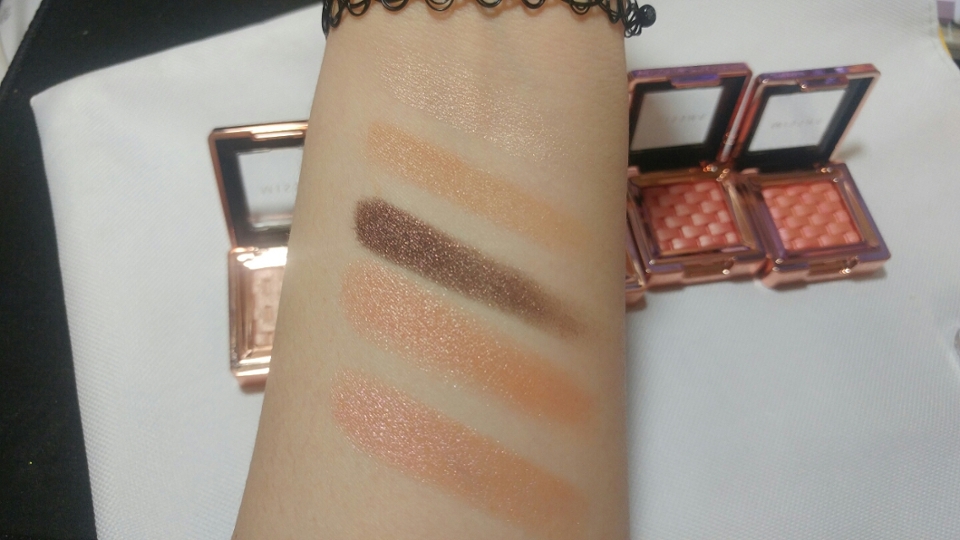 순서대로 레이스셔링>피넛버터>샤케라또>마멀레이드>벌룬드레스입니다.전부 펄이 들어가있습니다.