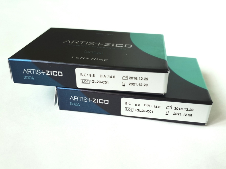 옆면에 렌즈 도수와 제조일자가 적혀있어요