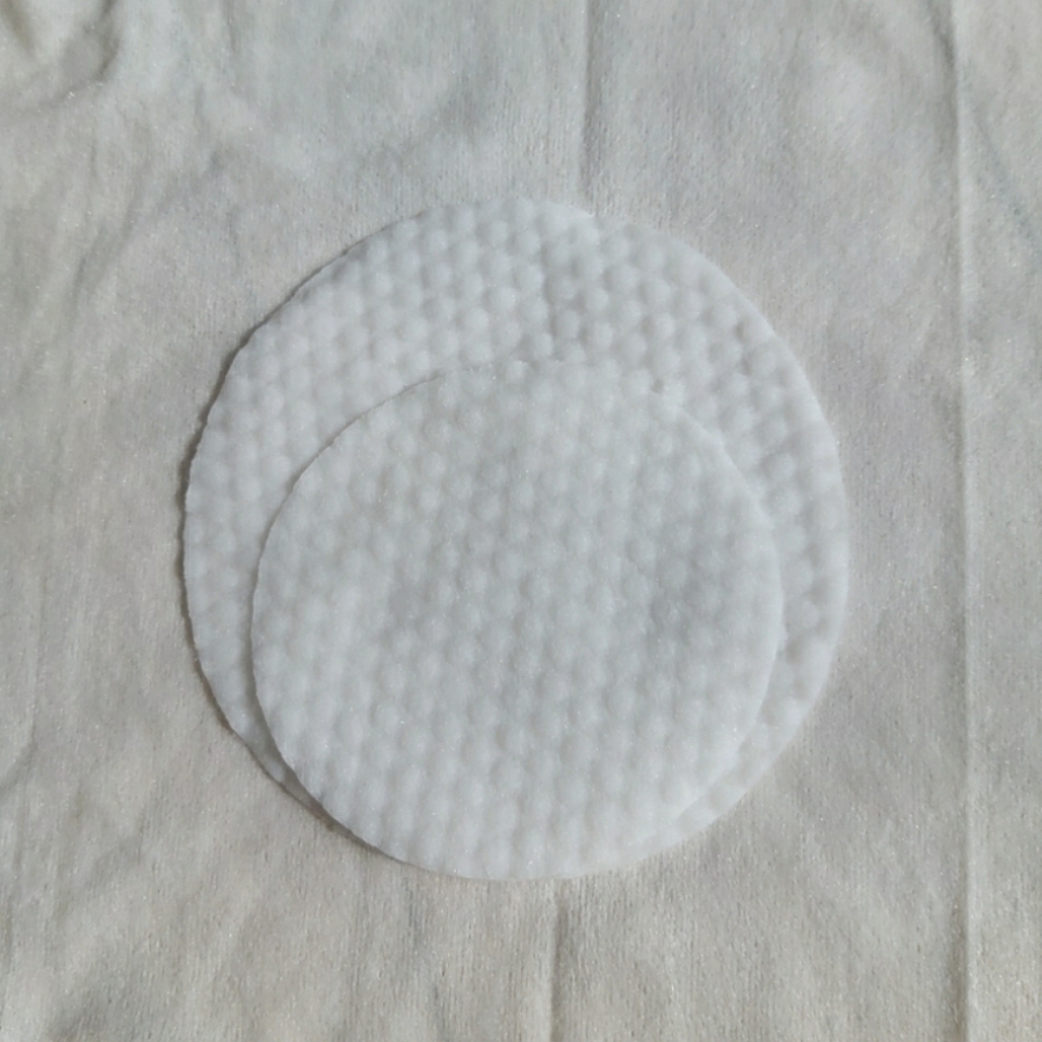 <니들리 패드와 셀퓨전씨 패드 크기 비교>

니들리 승!!