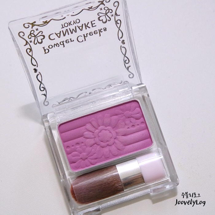 플럼빛 보라! 탁하고 차가운 연보라빛 컬러로 흰끼가 살짝 있어서 볼에 올렸을 때 탁해보이지 않는 컬러에요!