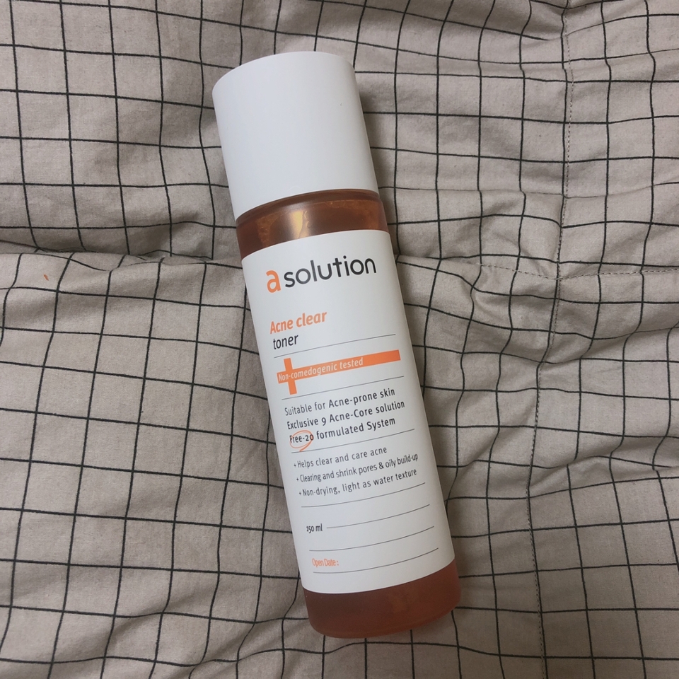 평소 피부가 민감한 편이라서 기초 단계 제품들에 관심이 많았는데, 피뷰 조자극 테스트는 물론 여드름선 피뷰 사용 적합 테스트를 완료했다고 해서 더 관심이 가는 제품입니다!