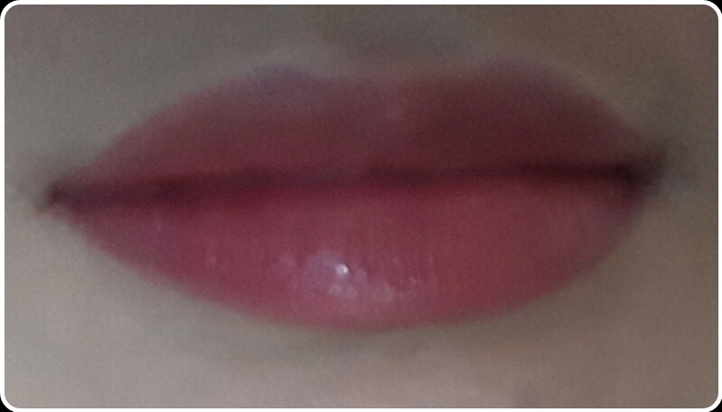 이건 풀발색 샷 입니당 색이 그렇게 딱 티는색상도아니구 레드빛이도는핑크색상입니다!