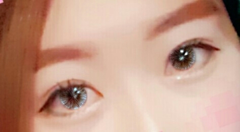 여기서 주의할점!
이 효과는 선명하고 밝은 사진에서만 진가를 발휘해요
위 사진처럼 셀카에 해봐도 생각하는것만큼 효과가 이쁘게 안나온답니다...
눈화장법이나 섀도우 리뷰할때 쓰이는 사진에 쓰기 좋은 효과에요
