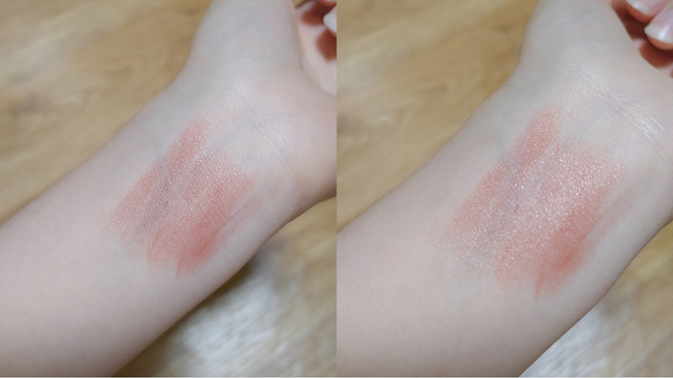 - 1번 발색해본 사진이에요! 

광이 살짝 도는 매트한 타임이 아닌 글로시한 타입이에요! 
색은 브릭 컬러라고 설명되어있는데 쉽게 말하자면 연한 오렌지 브라운 색이에요