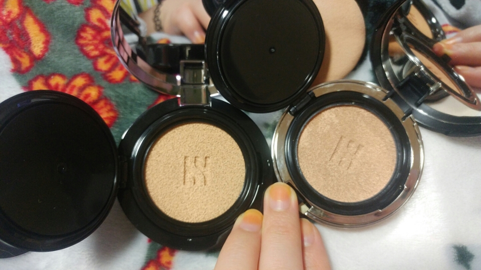 이렇게 보시면 색상이 조금 달라보이는데(제가 블랙쿠션은 쓰던거라 그럴수있어요!)