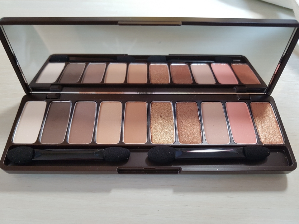 주로 갈색톤이 많아요😊😊