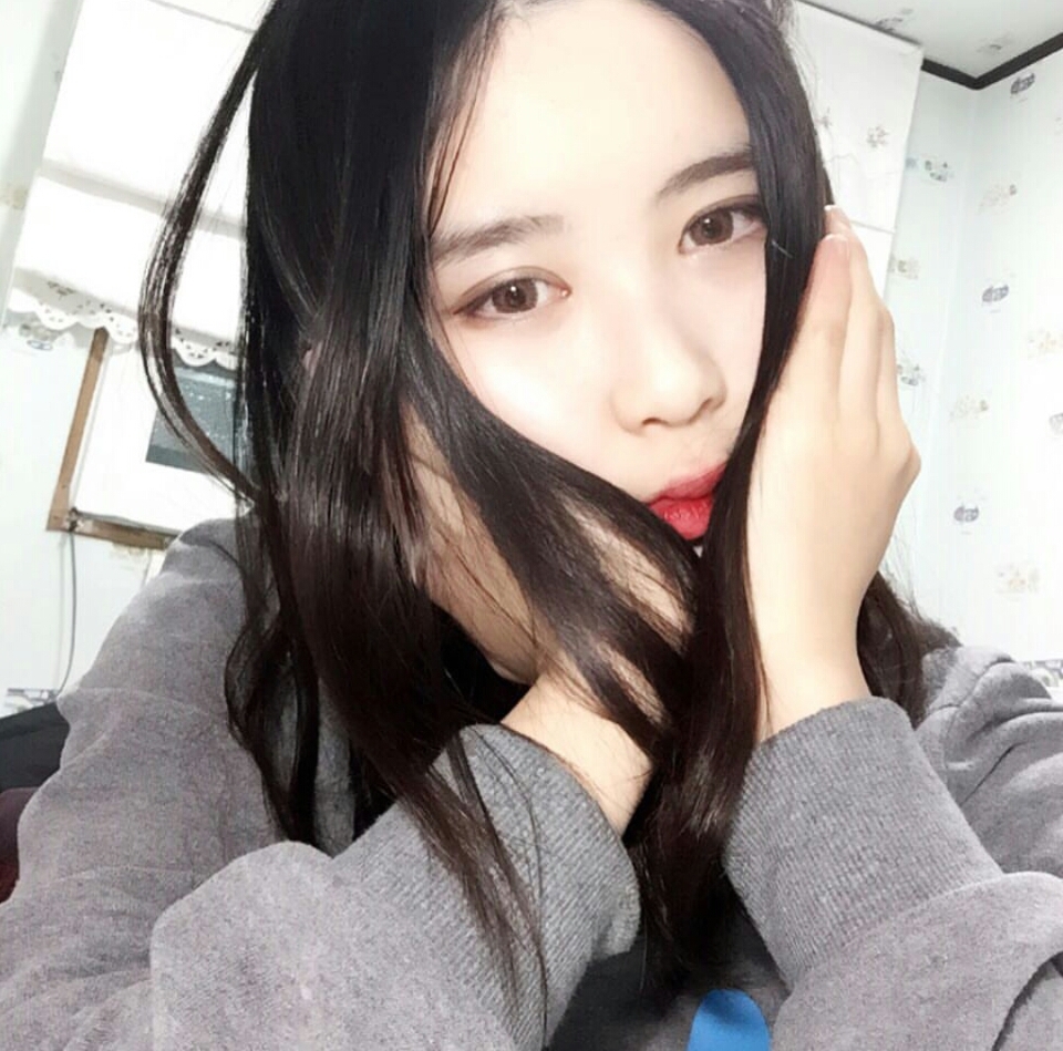 네 저에요 '찬이쀼' ㅎㅎ. .  팔로워하고가요♥♥ 
