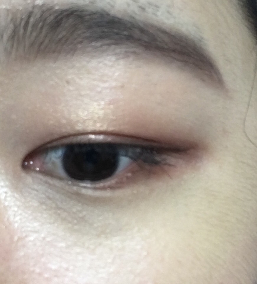 눈밑 화장을 지우니 퀭하네여,,,😂