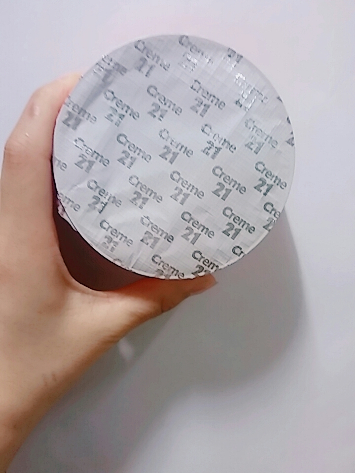 다른 리뷰 보다가 뜯다가 손가락이 빠졋다는걸 보구 조심조심 뜯어보앗지요☺