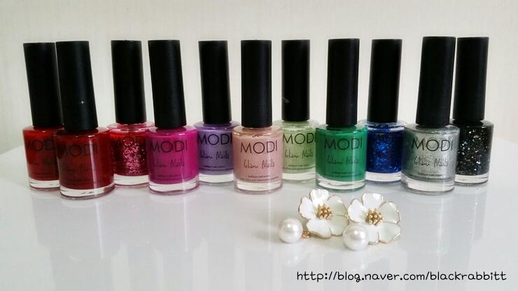 글램네일즈 떼샷!
글램네일즈는 11개밖에 없네요 ㅋㅋ

워낙 여기저기에서 사대는통에 ㅋㅋ
이니스프리 에뛰드 네일도 한가득.. ㅋㅋㅋㅋ