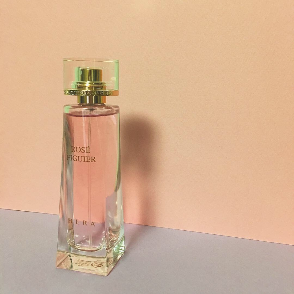 50ml로 은근 크기는 적당해서
좋은거같아요!
