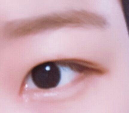 위에 쓴 것대로 화장한모습!  언니들도 2500원이니까 사서 이렇게 많은 곳에 사용해보세요 ㅎㅎ 그리고 더 좋은곳에 사용할수 있으면 댓글 꼭! 남겨주세요~ 좋아요와 팔로우해주시면 감사합니다~ 지금까지 하이파이였습니다! 언파짱😙