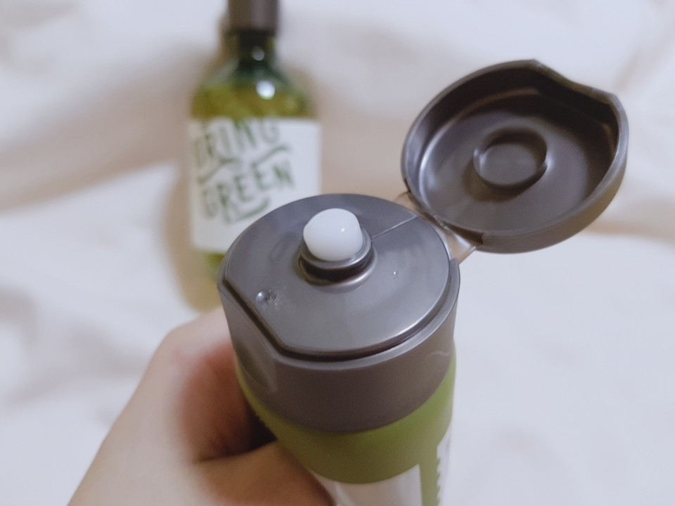 크림은 튜브형식으로 되어있어요!!