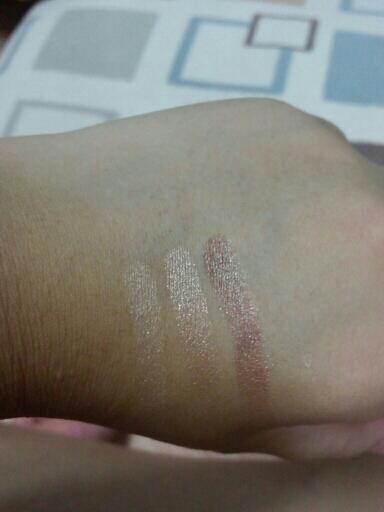 왼쪽부터 골드색상, 샌드색상, 브라운색상이에요! 브라운은 진해보이지만 막상 눈에 바르면 딱 이쁜 브라운이에요♥