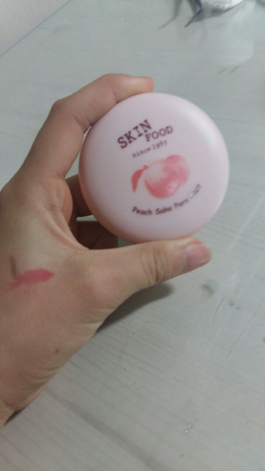 전 스킨푸드 피치사케포어팩트를 사용 했어여ㅠㅠ