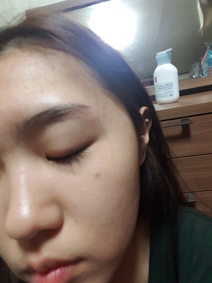 로션 바르기전 얼굴