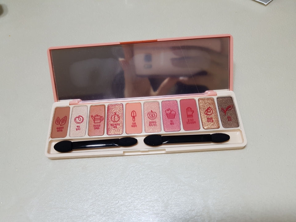 완전 봄에 바르면 예쁠 컬러들만 있어요! 섀도우 이름들도 하나같이 다 귀여워요😍