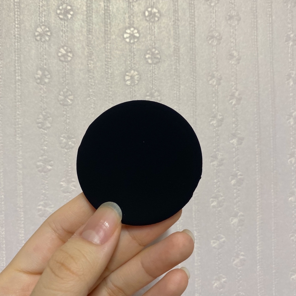 퍼프는 검정색 퍼프!