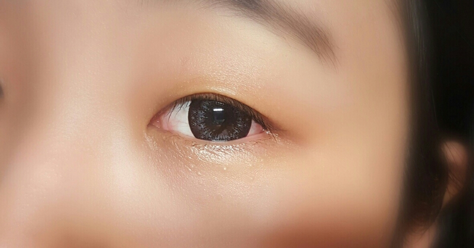 아이스 어쩌구 그레이
그다지 기대안했었는데 이쁜템 개이득! 좀 큰감이 없지않아 있지만
이뻐요 그럼됫지 히히히