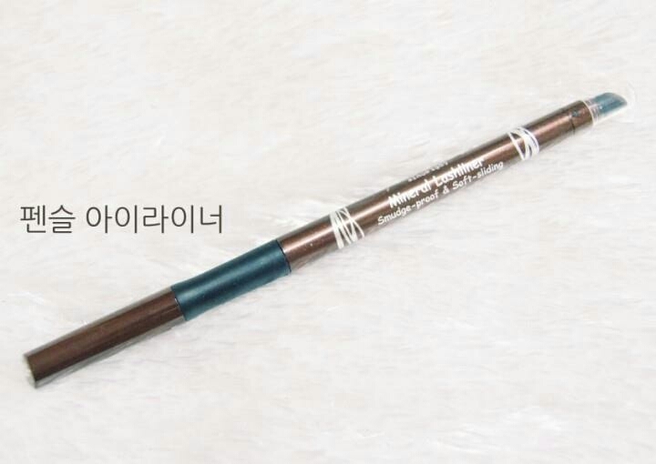 먼저 펜슬아이라인!!

펜슬아이라인은 그리기 쉽지만 지속력이 아쉬운 제품이에요~