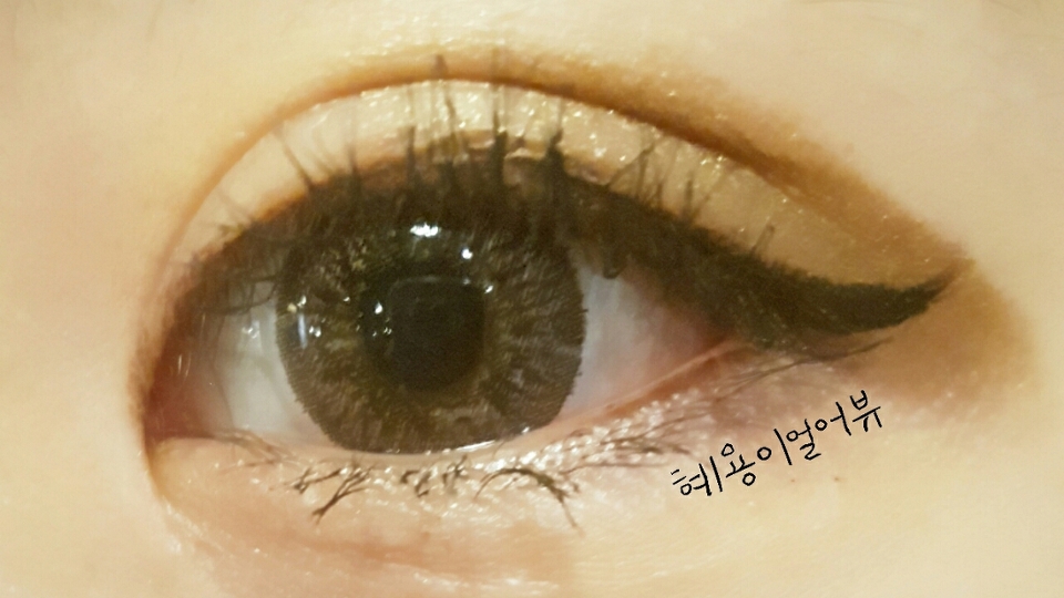 이건 화장 후, 렌즈끼고 찍었던 사진입니다!
진짜..보는 사람마다 극찬을 하며 부러워했다는!