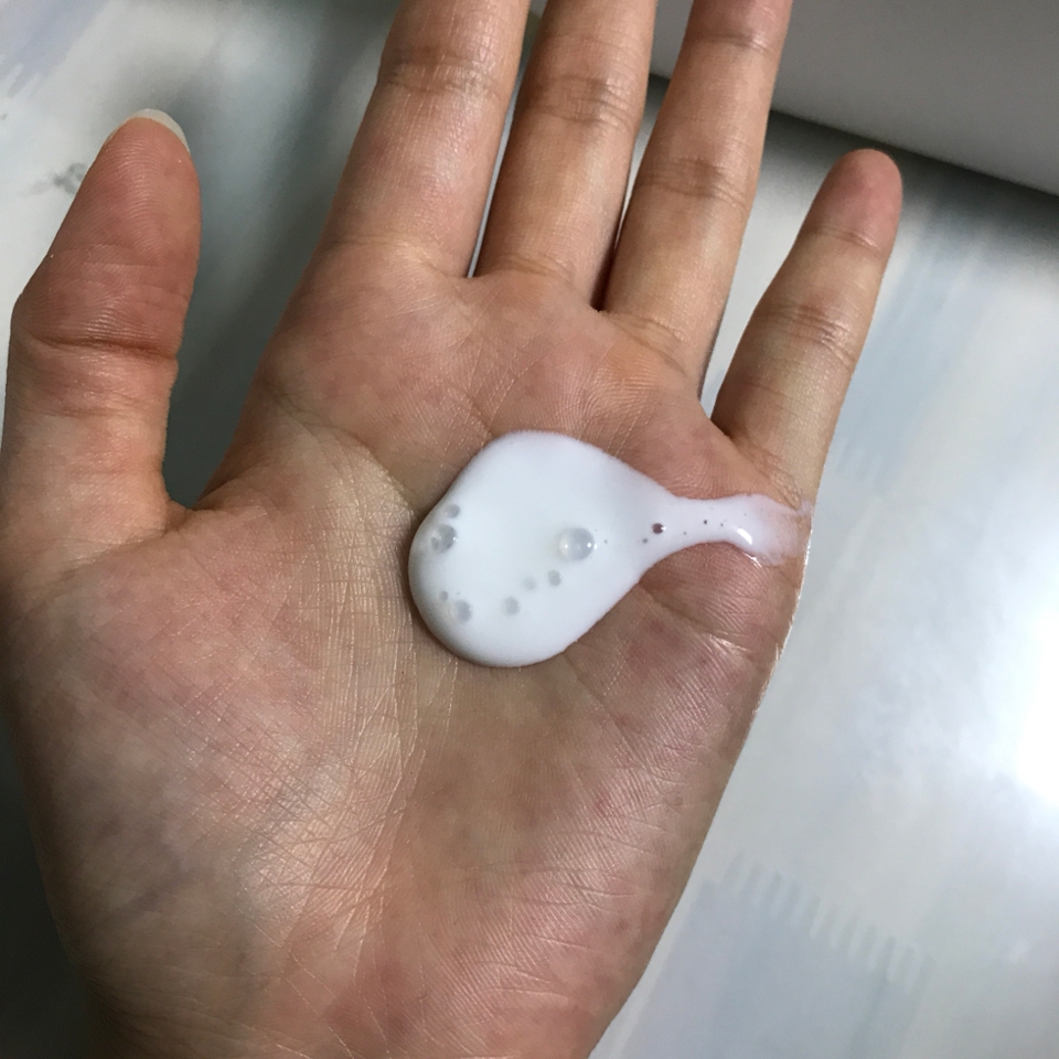 되게 우유 ? 색깔이에요