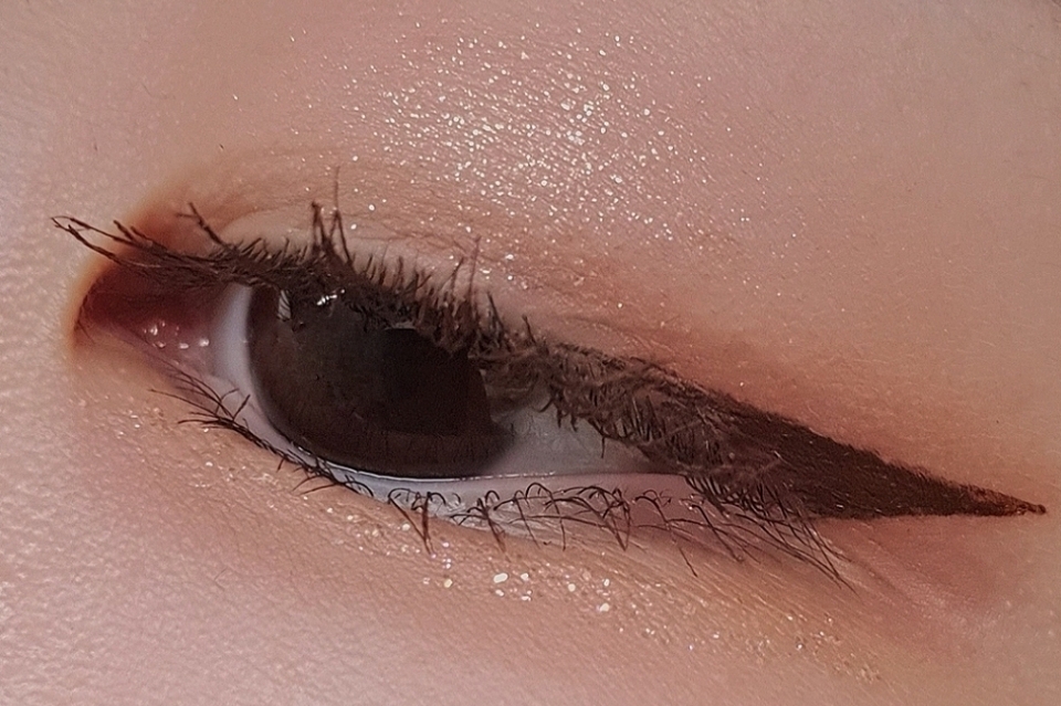 이렇게 해서 말린 버들꽃 메이크업이 완성되었어요!
정말 은은해서 얼떨결에 꾸안꾸 메이크업이 되었네요😚
진짜 데일리 메컵으로 딱인것 같아요ㅜㅠ ❤