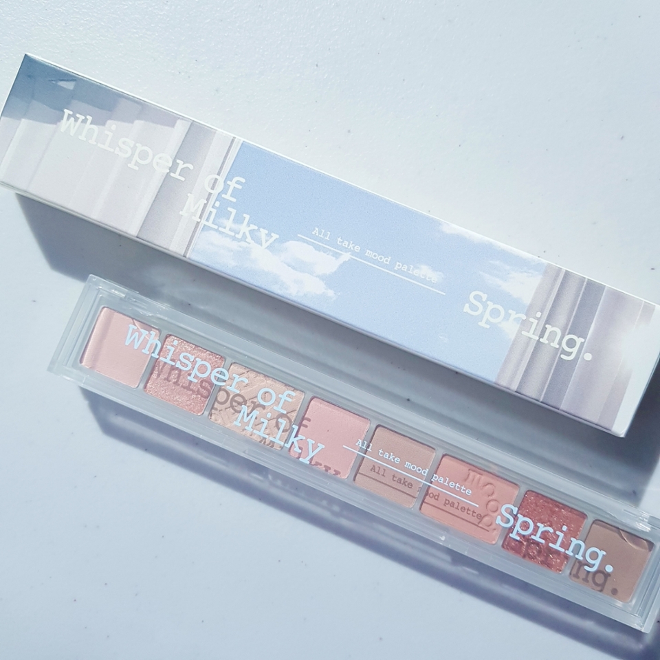 따뜻한 느낌 물씬 나는 패키지에요☁️
밀키필터 컬렉션으로 나온 제품 중 하나인데 봄봄봄한 컬러들로 구성이 되어있는 팔레트에요ㅎㅎ