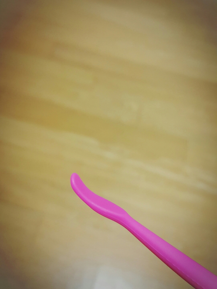 근데 전 많이 휘어져있어서 좋은것 같아요! 그 이유는 아래에서 좀 있다가 밝힐께요 ㅎㅎ