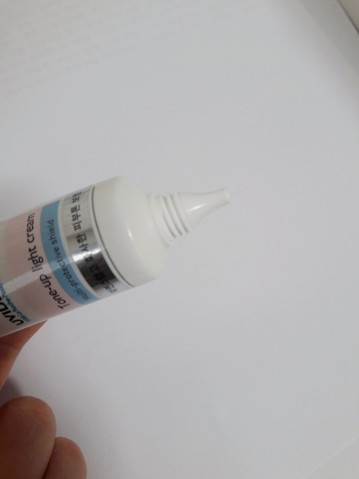 입구는 뾰족해요