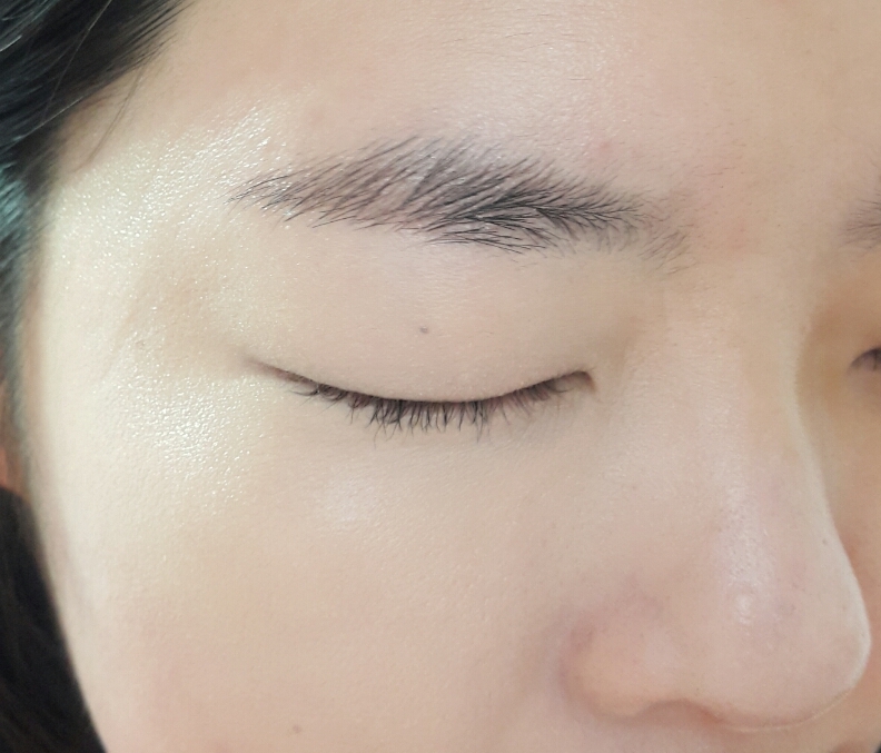 일단 전체적으로 커버력이 너무 우수하고!!

헤라 UV 미스트 쿠션만의
촉촉하면서도 화사하고 은은하게 빛나는
글로우 피부표현이 완성되었어요ㅎㅎ

여태 사용한 쿠션들 중
예쁜 피부표현을 만들어주는 쿠션
TOP3 안에 들정도로 너무 좋았던 제품이에요!