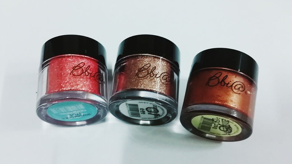 삐아 하면 글리터 라인이죠~ 오늘 리뷰할 색상은 단맛시리즈중  고추장/순한맛/칵테일피아노입니다! 케이스에 담겨있으면서도 영롱함 폭발😎