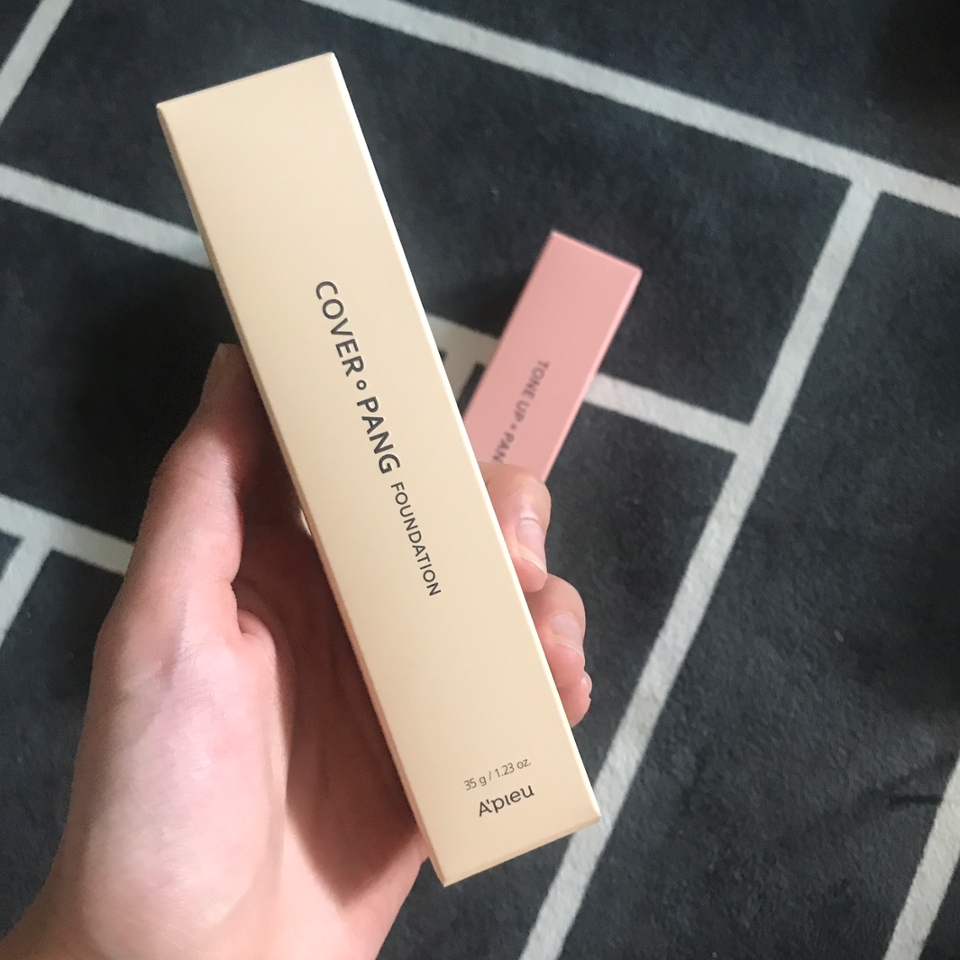 생기있고 깨끗한 웜톤 21호!
옐로우 베이스 제품이예요!