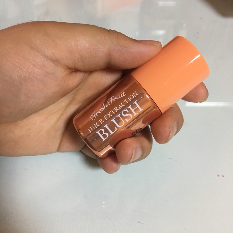 블러셔 치고 신기한 디자인이에용