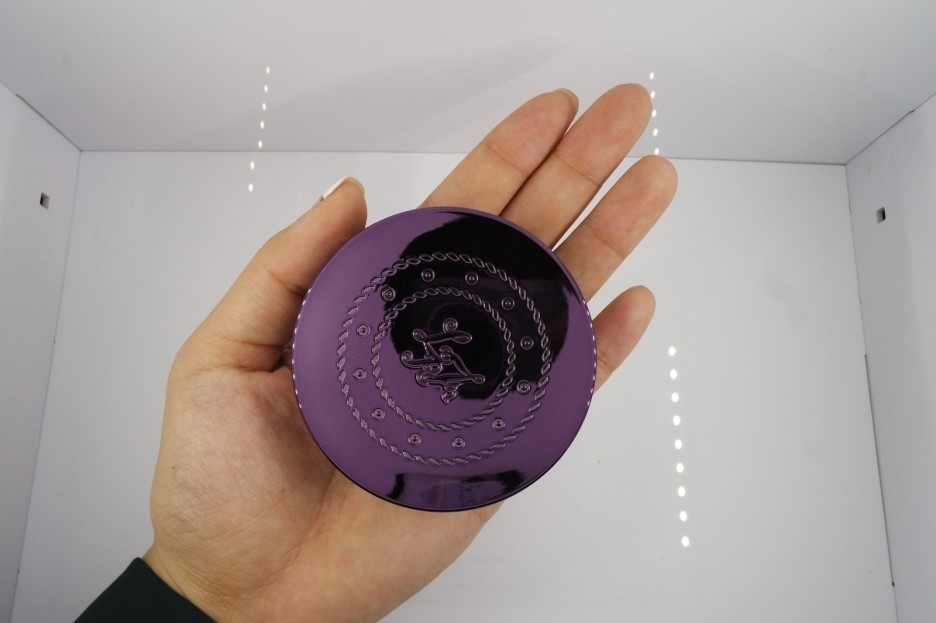 꺼내보면 요런모습!
화장품은 패키지에 반하는것도 한몫하는거 우린 다 알자나여
이쁘자나여 그쳐
