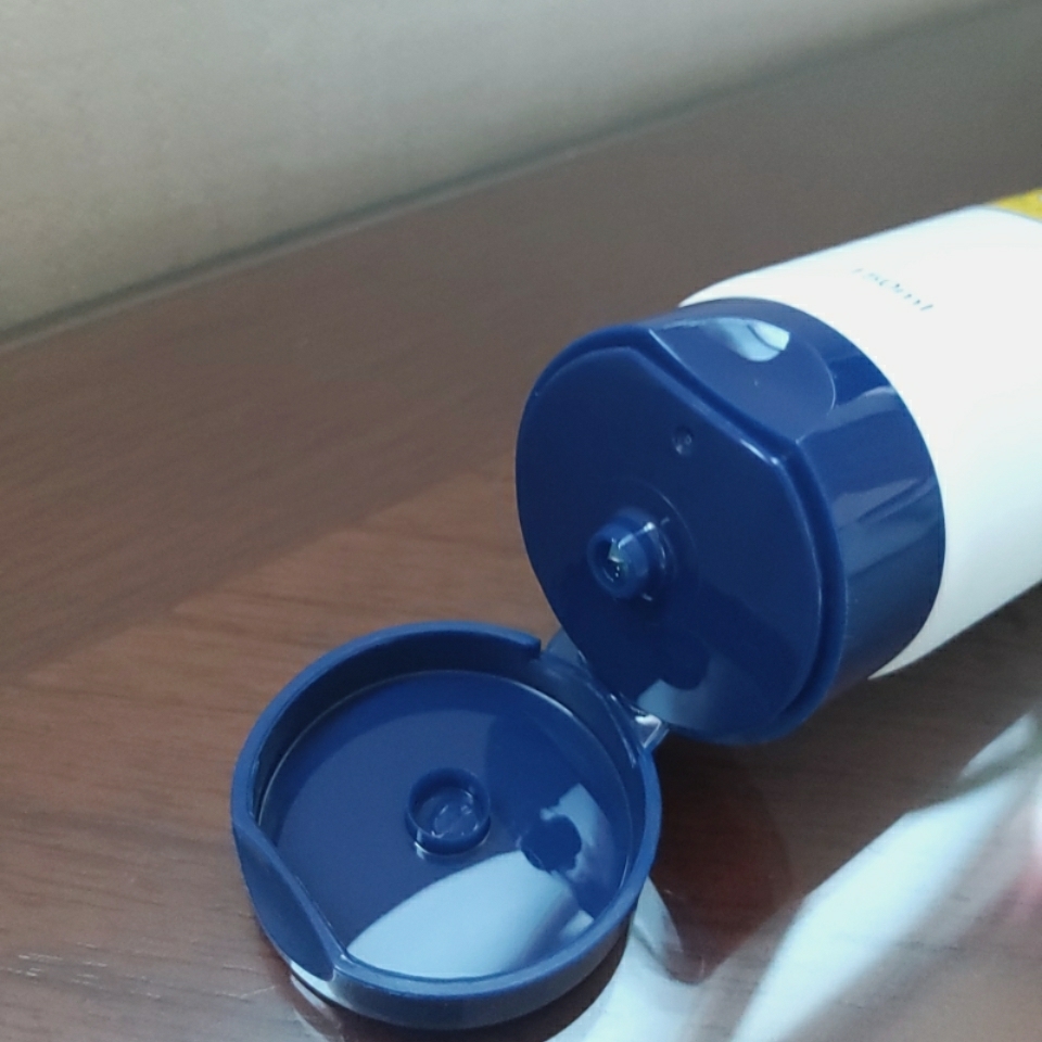 튜브 타입 용기여서 양 조절이 쉬워요 그리고 노워시 트리트먼트 제품이라서 더 간편한 점도 있고요❗😮