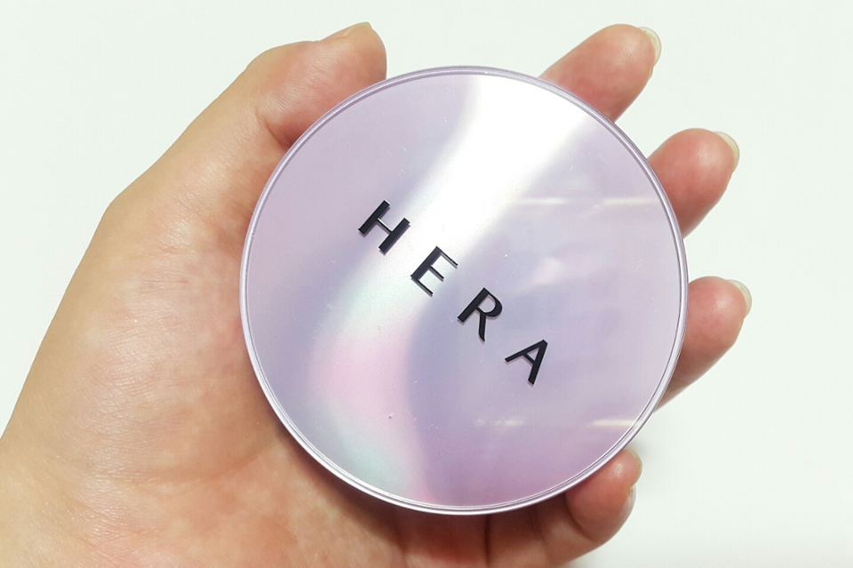 총 6가지 호수 중에서
저는~

중간 밝기 피부의 노란 기를 보정하여
균일한 피부 연출을 해주는

C21 바닐라 커버 호수를 가져왔어요ㅎㅎ