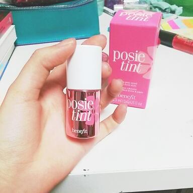 포지틴트 케이스♥ 뒤에 곽도 보인다 
포지는 핑크색틴트라 케이스가 전부 핑크핑크하다~!