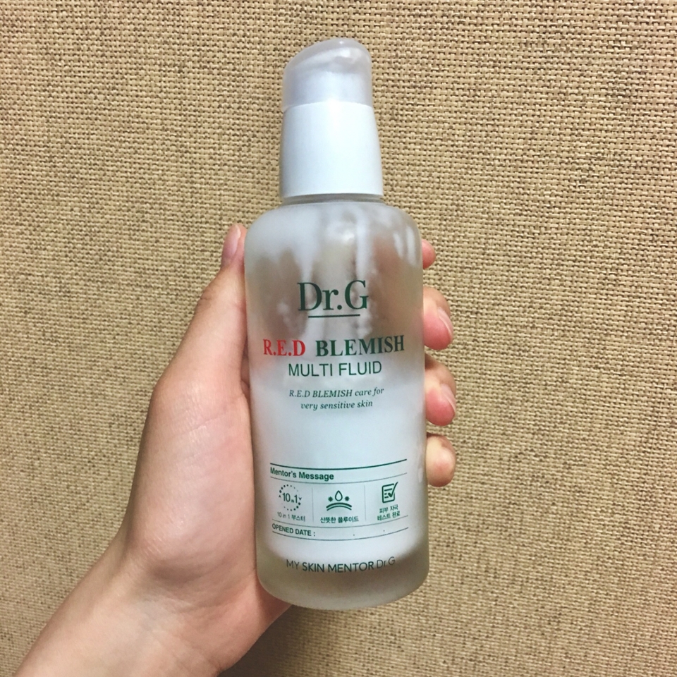 케이스가 유리로 만들어져서 떨어뜨리거나 그러면 큰일나용 ㅠㅠㅠ이 부분이 좀 아쉽구 용기 자체가 무겁습니다 ㅠㅠ