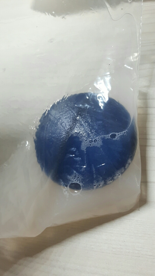 클렌징워터 넣고 빨면 이렇게 다시 노란물이 나와요..