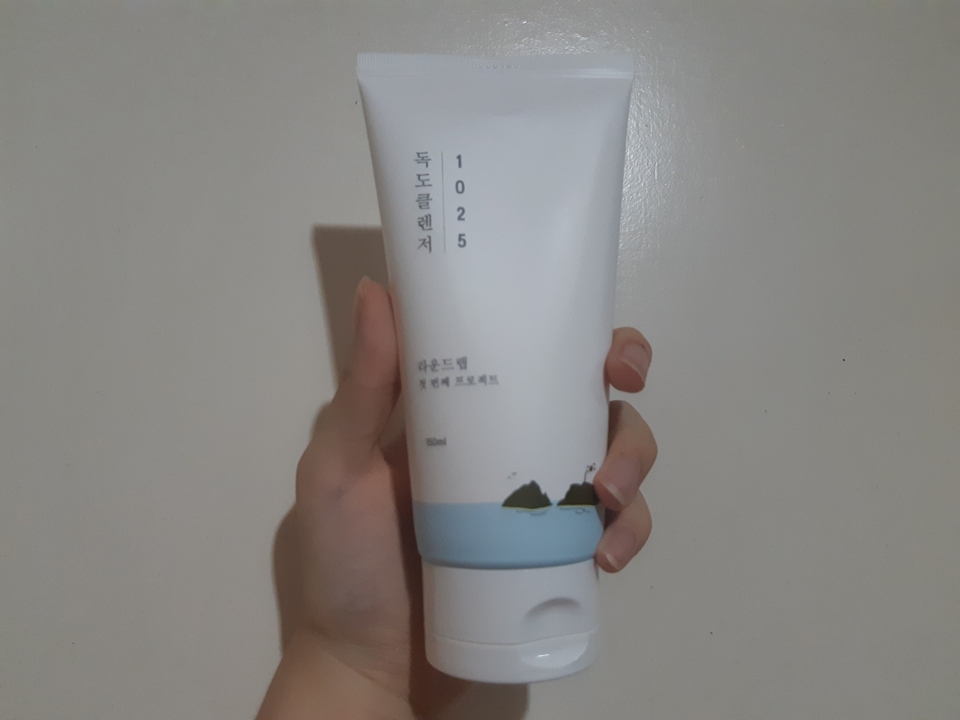 독도가 그려져있는 깔끔한 디자인입니다!