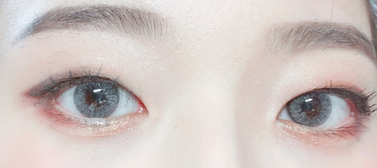 렌즈처럼 글로리해보이게 .. 아련하게.. 찍었는데.. 마약한 사람 .. 같네..