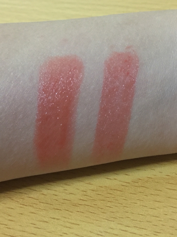 오른쪽은 한번,왼쪽은 세번 바른거에요 
오렌지 색이라고 하는데 오렌지보단 오렌지 코랄색이에요 완전 예뻐요


원가는 11000원 인데 소셜에서 4900원으로 팔아요 가격대비 좋아요 