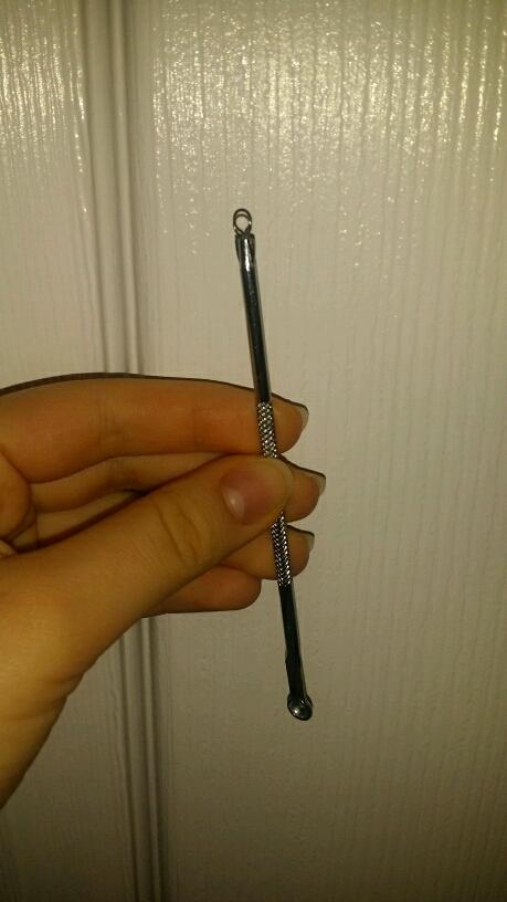 여드름짜는거에요! 사용하고나서 깨긋하게 소독해주시거나 씻는거 아시죠? 