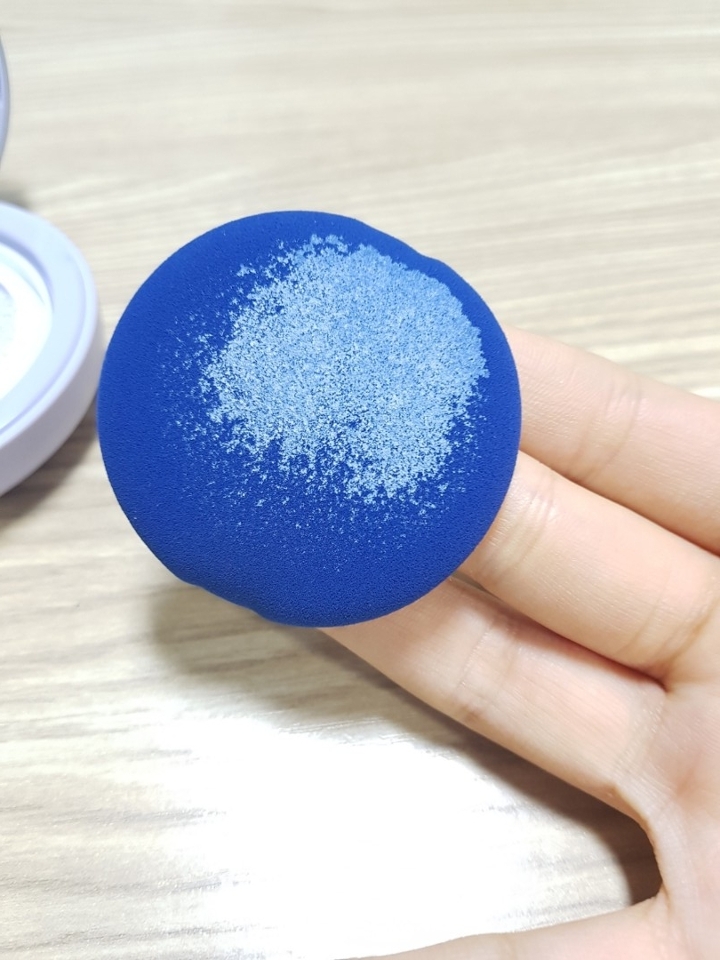 살짝 눌렀는데 잘 나오는군여!